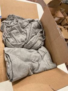 lot 2867 image: Split King flannel sheets
