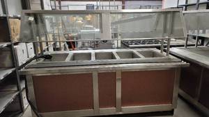 lot 1000 image: 5 Well Heated Bar on Casters