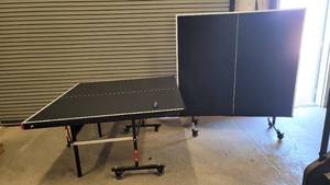 lot 1022 image: 9 ft Head 2 Piece Collapsable Ping Pong Table - Needs Minor Repair Screws