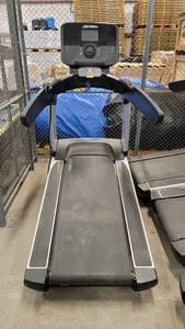 lot 1030 image: Life Fitness 35 T Incline Treadmill