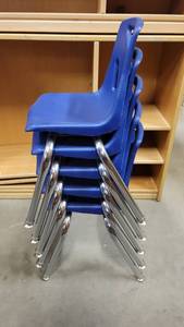 lot 1043 image: Lot of 5 Navy Blue Childrens Stackable Chairs
