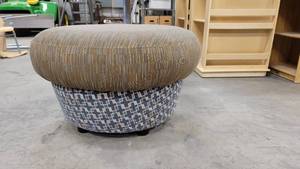 lot 1088 image: Geometic Pattern Round Foot Rest