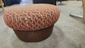 lot 1092 image: Geometic Pattern Round Foot Rest