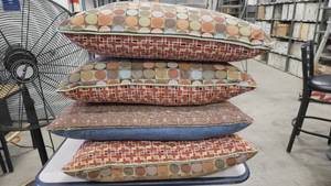 lot 1102 image: Set of 4 Reading Time Large Geometric Design Pillows