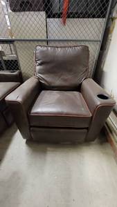 lot 1119 image: Flex Steel Chocolate Brown - Gently Used - Minor Damage in Places on Leather