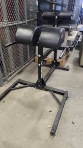 lot 1141 image: Rogue Exercise Equipment - Back and Ab Extension