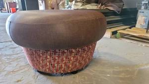 lot 1150 image: Geometic Pattern Round Foot Rest
