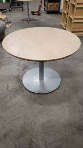 lot 1160 image: Round Break Room Table
