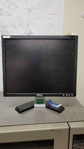 lot 1205 image: Dell 17 in Monitor