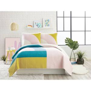 lot 21010 image: Ampersand Mod Shapes Quilt Set by Makers Collective, 3 Piece Set, (Size Unknown)