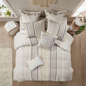 lot 56053 image: The Curated Nomad Clementina Cotton Printed Chenille Comforter Set Retail$117.32
