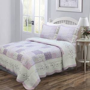 lot 56087 image: The Gray Barn Quay Road Lilac Patchwork
