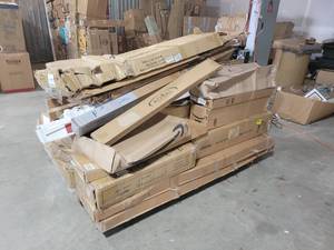 lot 35689 image: salvage Pallet #1