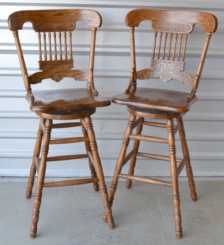 lot 1017 image: Bar Stools Lot A