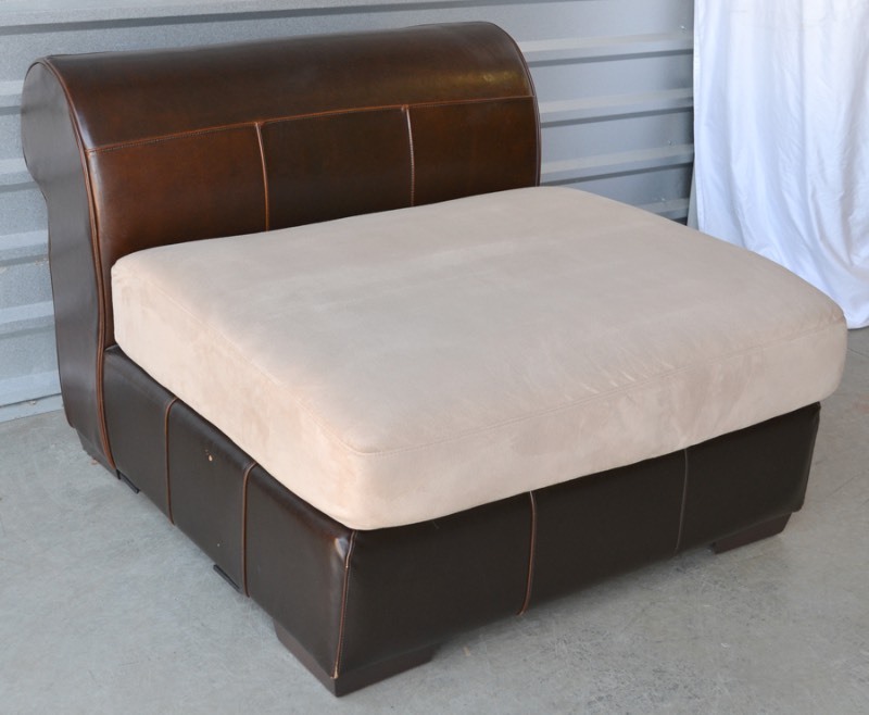 lot 1026 image: Leather Chair and a Half