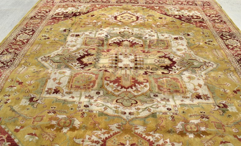lot 1028 image: Very Large Rug