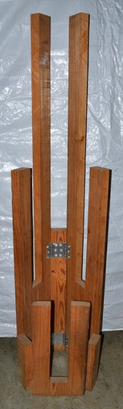 lot 1070 image: Large Wooden Display Rack