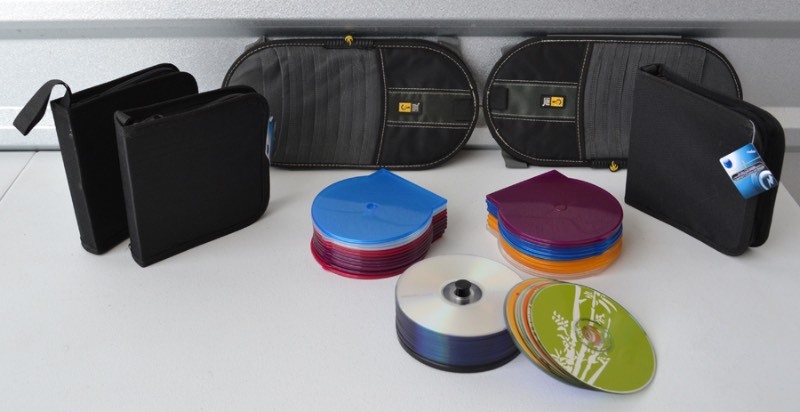lot 1098 image: CDs and Cases