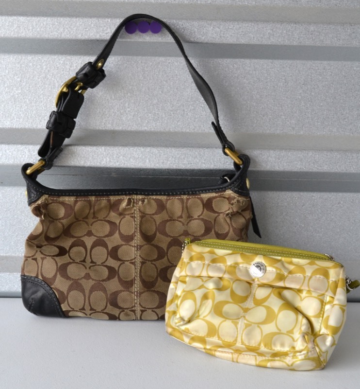 lot 1115 image: 2 Coach Handbags