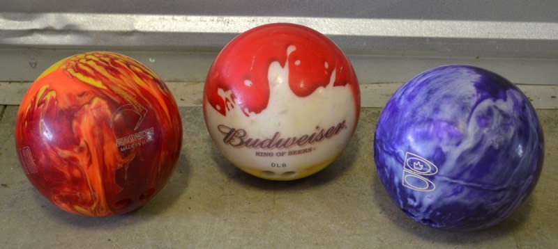 lot 1138 image: Bowling Balls