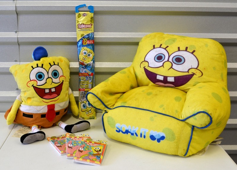 lot 1160 image: Sponge Bob Square Pants Items