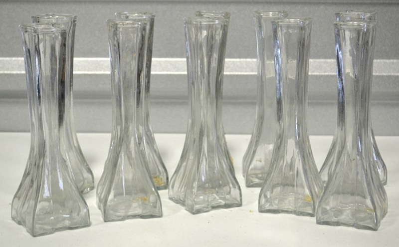 lot 1172 image: Bud Vases