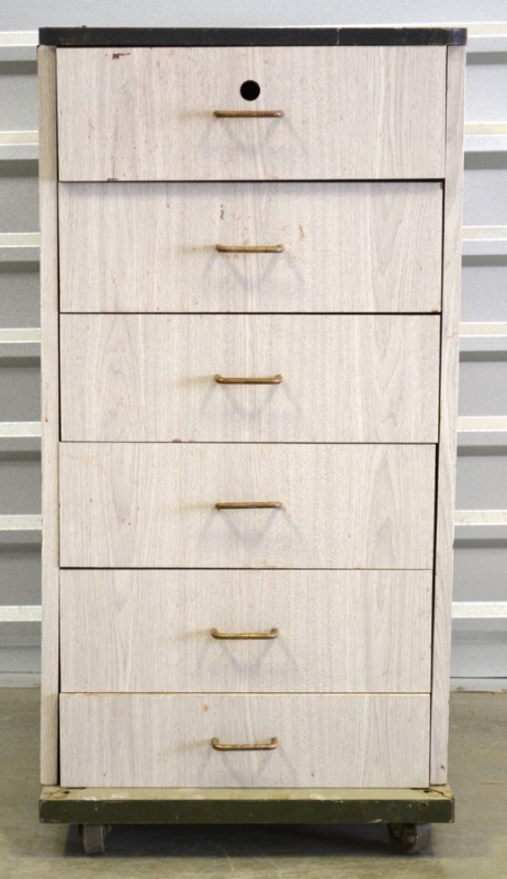 lot 1193 image: Cabinet with Drawers