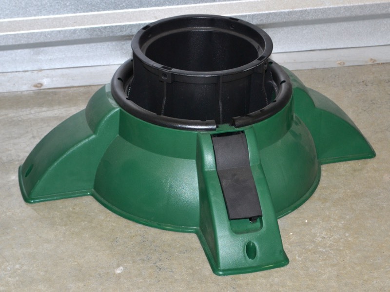 lot 1209 image: Live Tree Stand