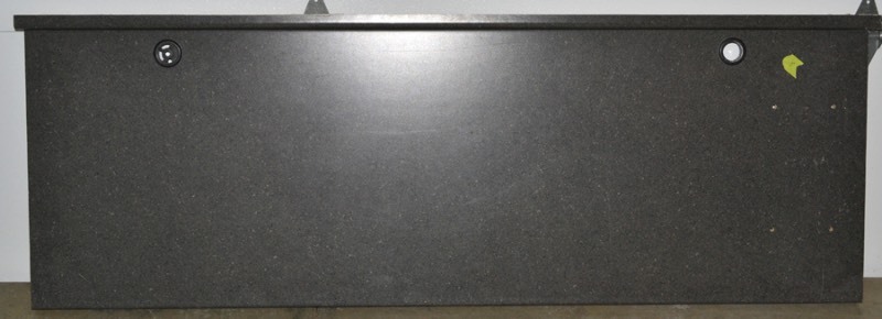 lot 2021 image: Counter Top 8