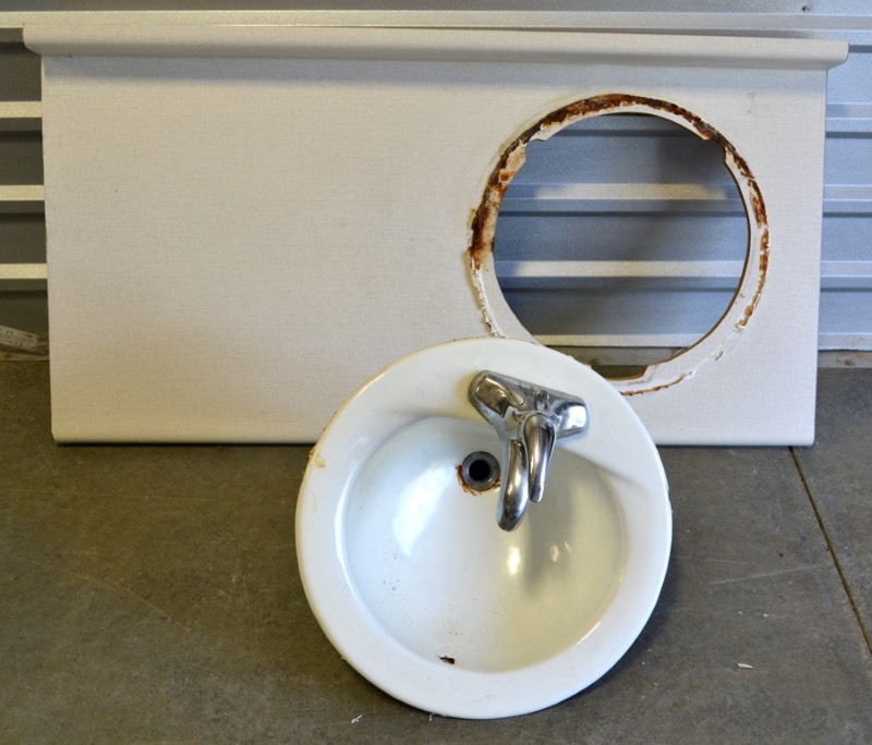 lot 2028 image: Counter Top with Sink 2