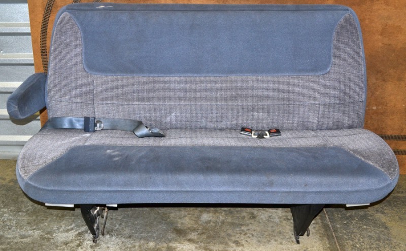 lot 2034 image: 1994 Ford Clubwagon Seats