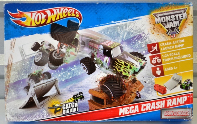 lot 2038 image: Mega Crash Ramp