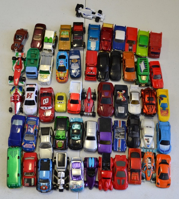 lot 2092 image: 56 Hot Wheels Cars Lot 1