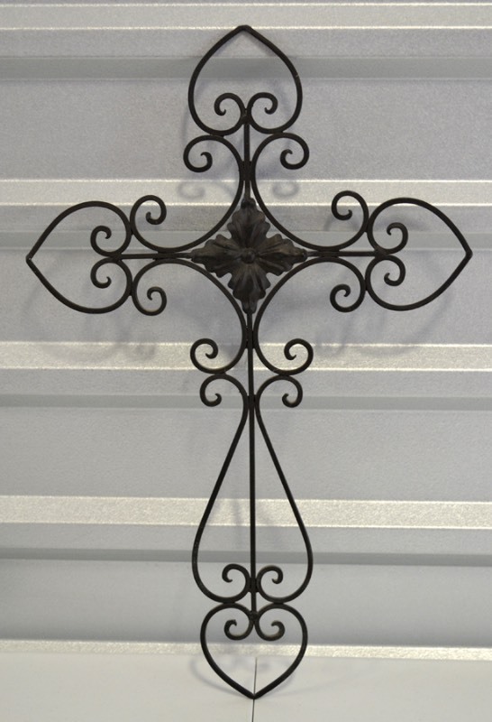 lot 5001 image: Cross with Hearts