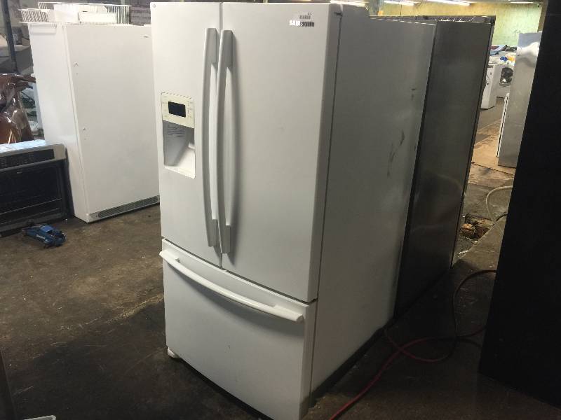 lot 8272 image: Samsung 26.0 cu. ft. French-Door Bottom Freezer Refrigerator