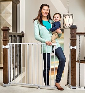 lot 39532 image: Regalo 2-in-1 Stairway and Hallway Wall Mounted Baby Gate, Bonus Kit, Includes Banister and Wall Mounting Kit