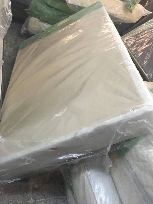 lot 8500 image: SEALY POSTUREPEDIC ENCORE ULTRA PLUSH FULL XL MATTRESS WITH BOX SUPPORT