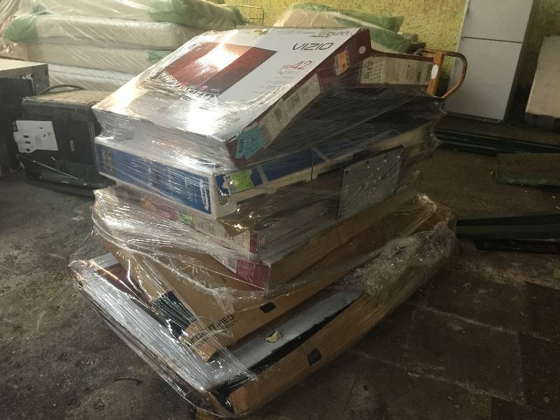 lot 9000 image: LOT OF 12 HDTV FLAT SCREEN TVS UP TO 70
