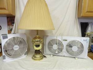 lot 1541 image: 2 Fans & Lamp