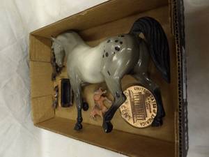lot 1595 image: Horse Collection