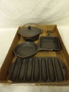lot 1619 image: Wagne 1891 100 Year Anniversary Pans (Cast)
