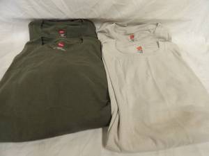 lot 1629 image: Mens Hanes T-shirts Size Large