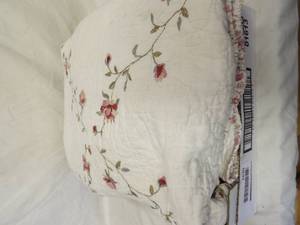 lot 1630 image: Quilt-Twin Size