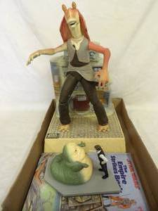 lot 1641 image: Star Wars Dancing JarJar & More