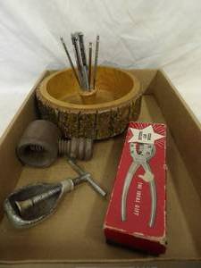 lot 1646 image: Nutcrackers