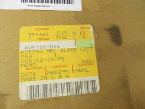 lot 1664 image: Warn Blade Lift Kit New Never Uses