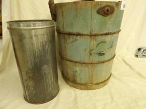 lot 1670 image: Antique Ice Cream Mixer