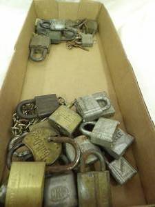 lot 1688 image: Lock Some with Keys