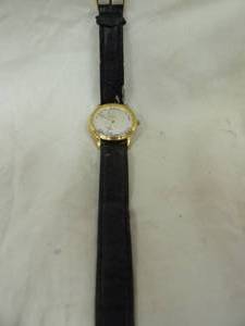 lot 1690 image: 1997 Disney Watch
