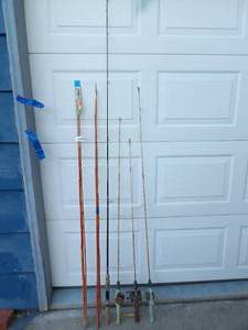 lot 1721 image: 6-Fishing Poles